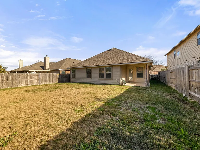411 Tascate St — Photo 38