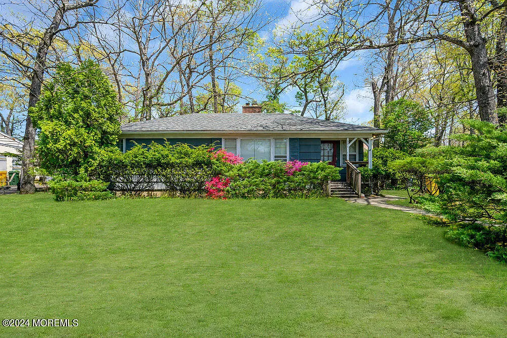 371 Case Road photo 1