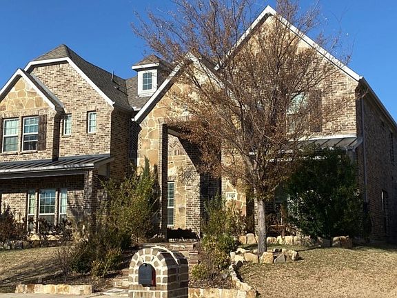 2nd image of 3434 Whitney Dr