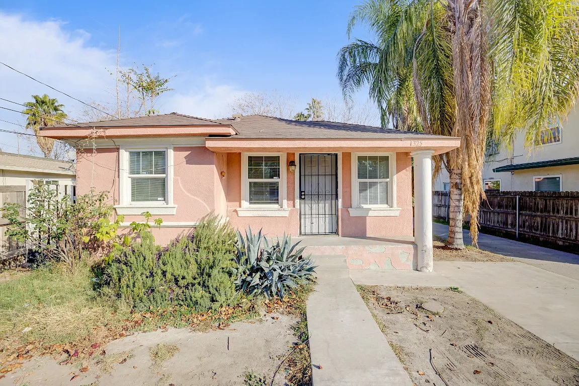 1 bed, 826 sqft, $1,800 — Photo 1