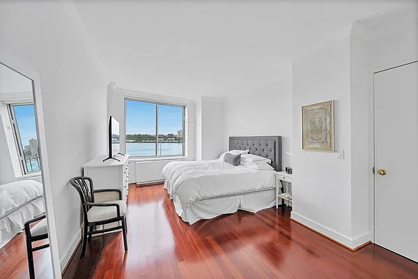 Sold by Douglas Elliman | media 4