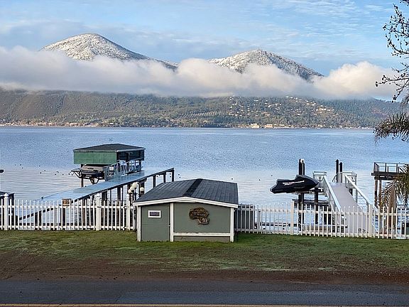 2nd image of 11436 Lakeshore Dr