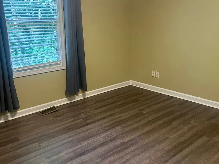 318 Crescent Dr — Photo 9
