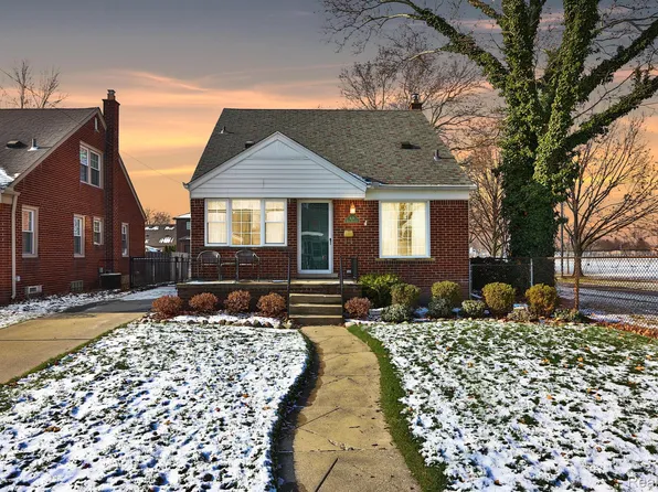 631 Kingsbury Ave, Dearborn, MI 48128