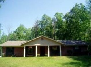 210 Tanglewood Trl, Columbus, MS 39705