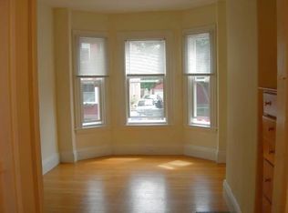 109 Thorndike St #2, Cambridge, MA 02141