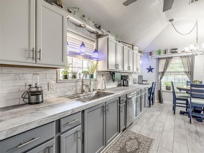 520 SW 38th Ter, Moore, OK, 73160