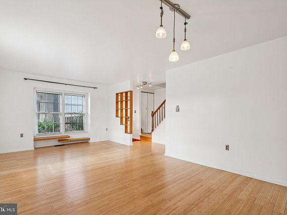 3rd image of 5515 Lakewhite Ct
