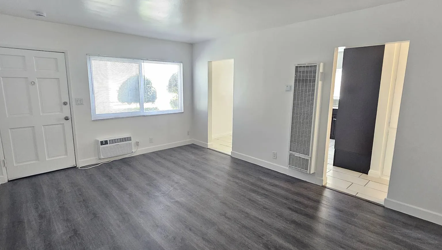 2 bed, 790 sqft, $2,000 — Photo 2