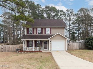 200 Reef Ln, Richlands, NC 28574