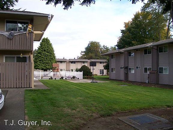 4th image of 1615 Judd St SE APT 32
