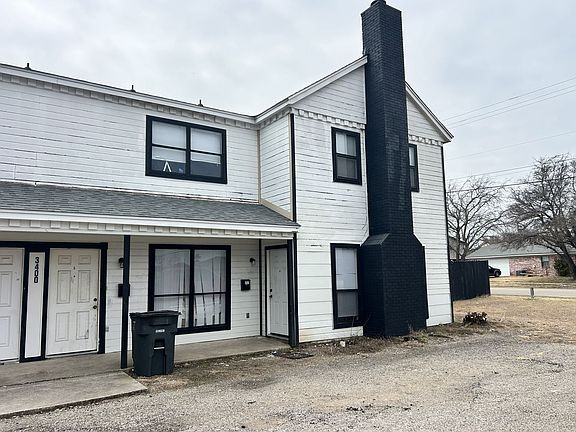2nd image of 3400 Victoria Cir