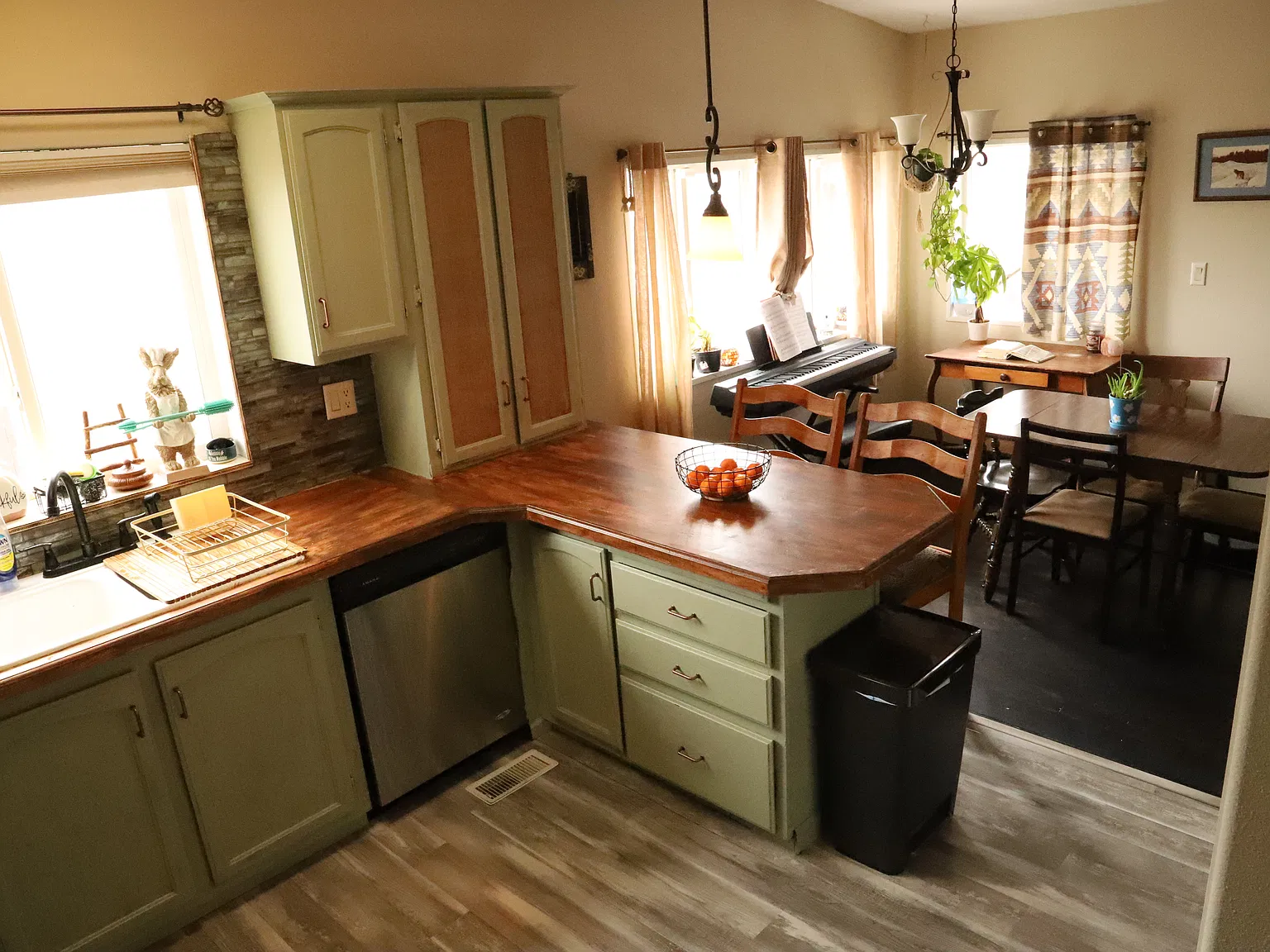 3 bed, 1328 sqft, $2,800 — Photo 3