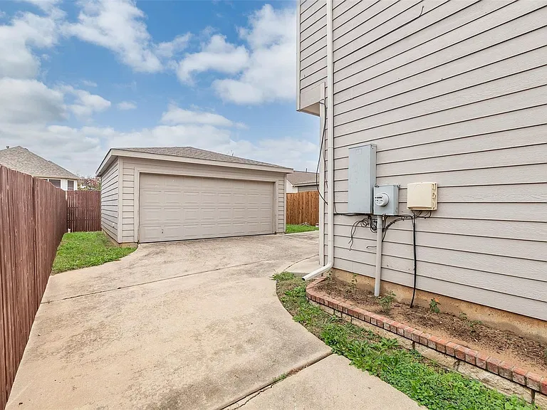 10652 Astor Dr — Photo 17