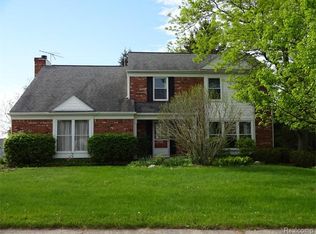 1979 N Fairview Ln, Rochester Hills, MI 48306