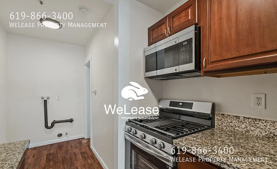 1-Bed 1 Bath | Spacious Backyard in Lakeside and Parking Included. — Photo 3