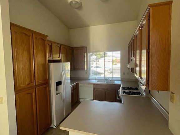 5th image of 203 Ryland Ct