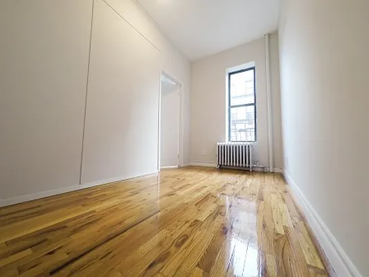 Rented by Standard Realty | media 34