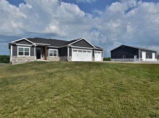16277 S 73rd St, Roca, NE 68430