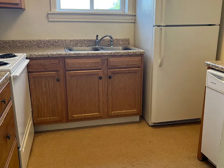 120 S McDonald St — Photo 14