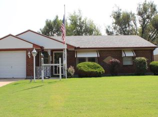 2220 S Bonn Ave, Wichita, KS 67213
