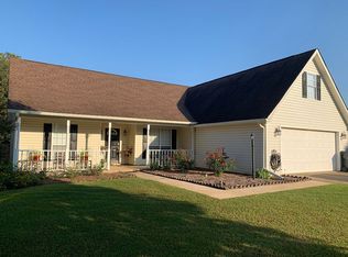 217 Muirfield Ln, Byron, GA 31008