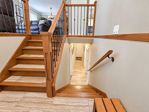 3rd image of 22555 116th Ave #24