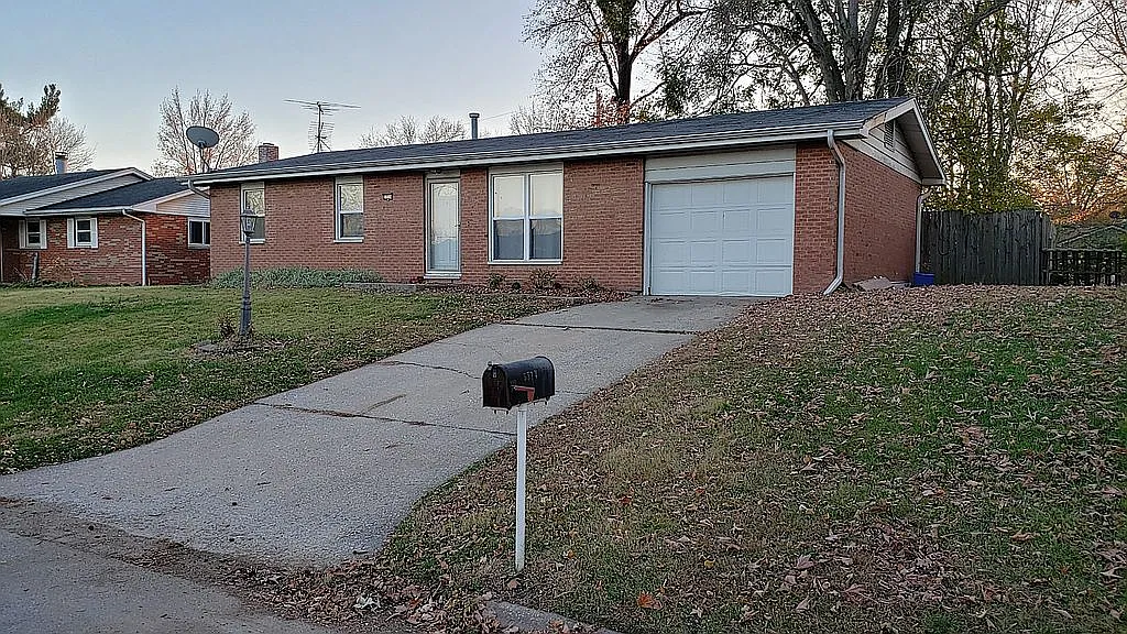 5314 Englewood Dr photo 1
