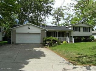 3179 Roosevelt Rd, Muskegon, MI 49441