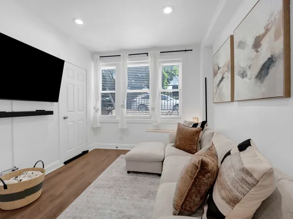 1851 W Dickens Ave APT 1F, Chicago, IL 60614