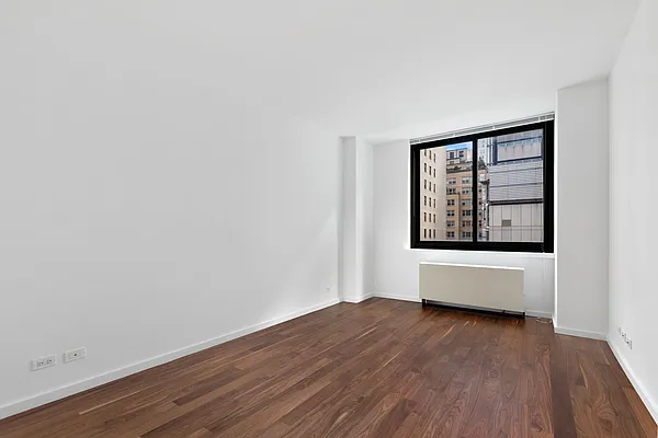 Sold by LG Fairmont Group | media 4