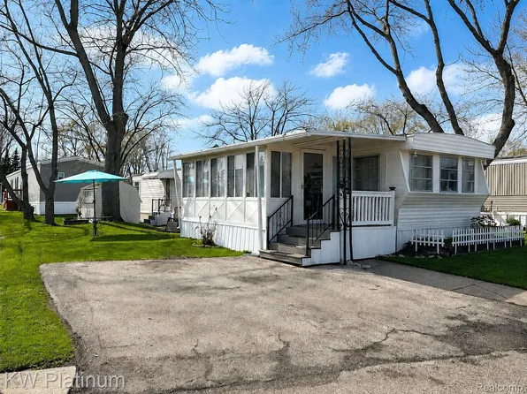50 Mack Ave Lot 71, Marysville, MI 48040