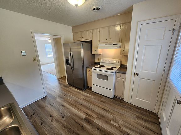 3rd image of 3411 Parris Bridge Rd #3411