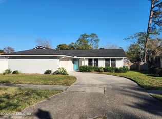 11517 W Ride Dr, Jacksonville, FL 32223