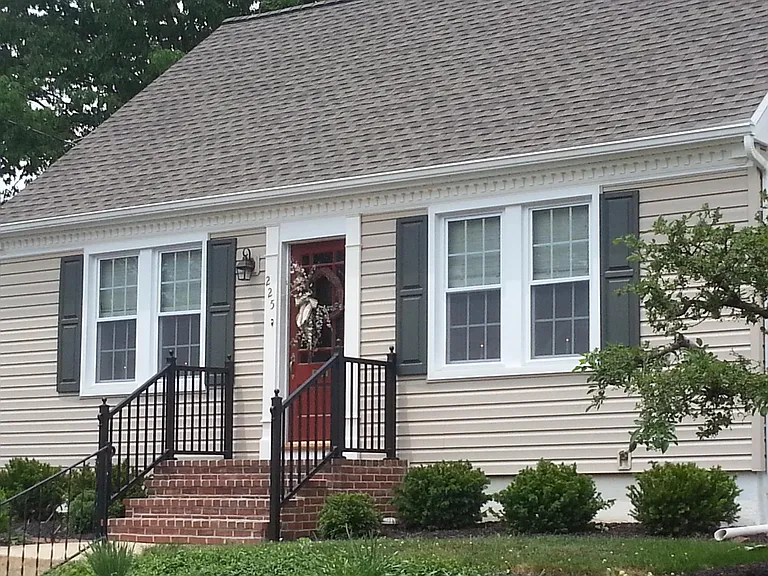 225 E Lincoln Ave — Photo 1