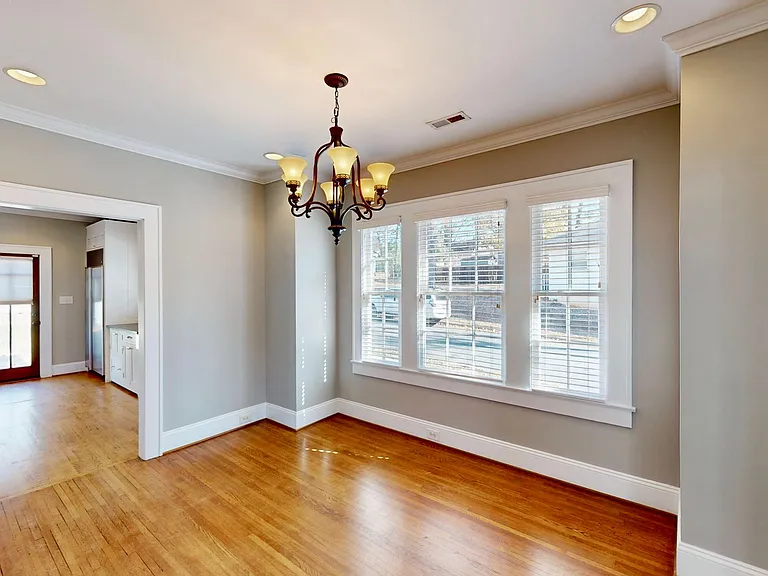 2100 Rozzelles Ferry Rd — Photo 10
