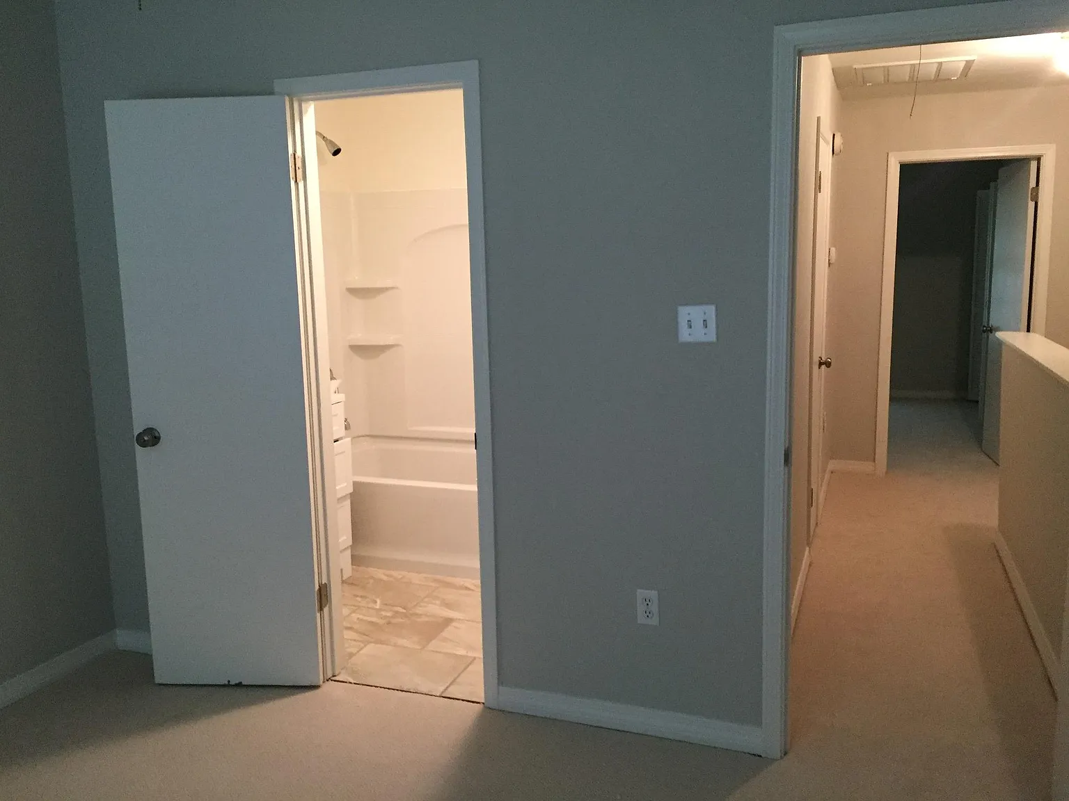 2293 Hollydale Ave — Photo 2
