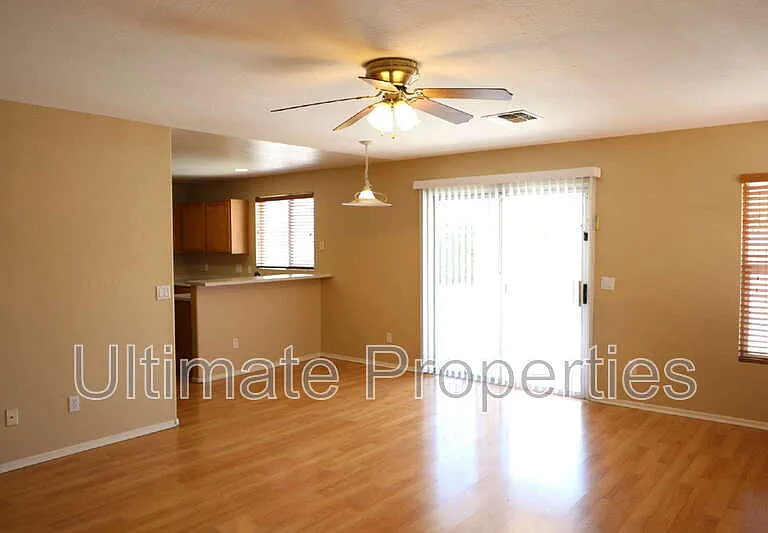 12237 W Larkspur Rd — Photo 5