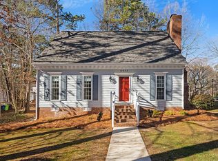 6933 Sandringham Dr, Raleigh, NC 27613