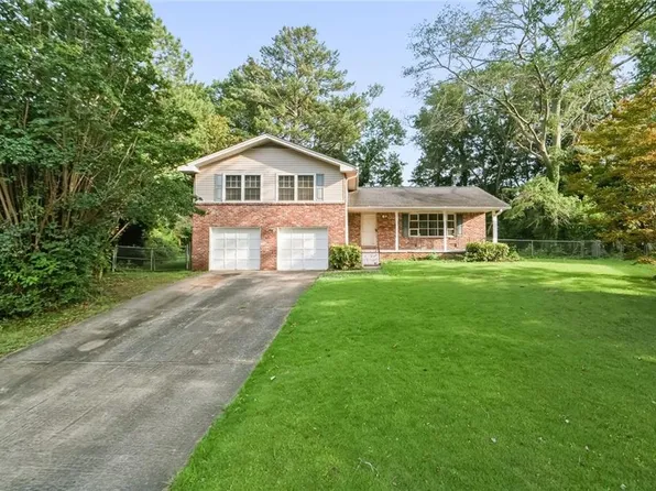 4253 Dunstan Ct, Stone Mountain, GA 30083