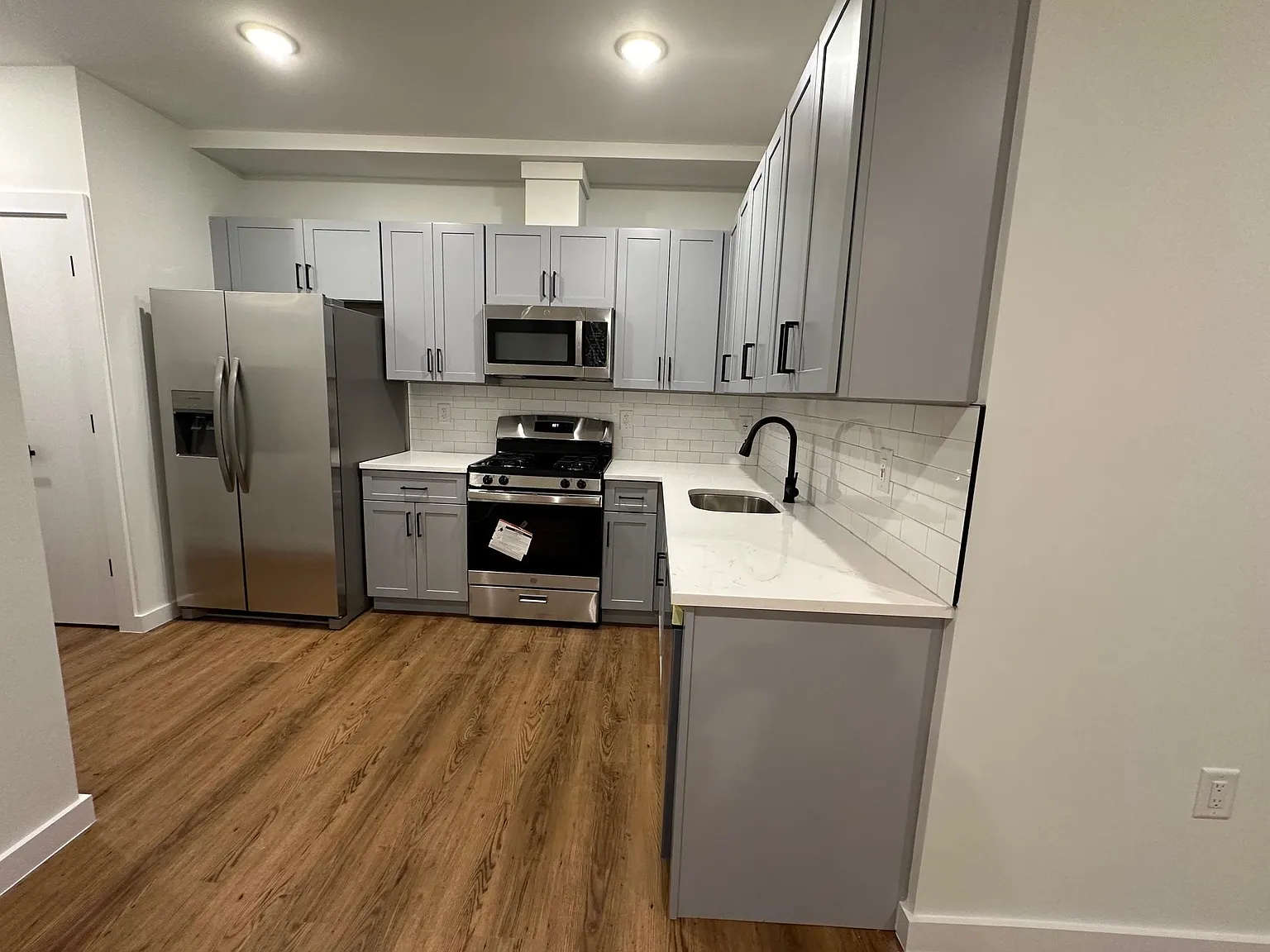 224 Garfield Ave — Photo 3