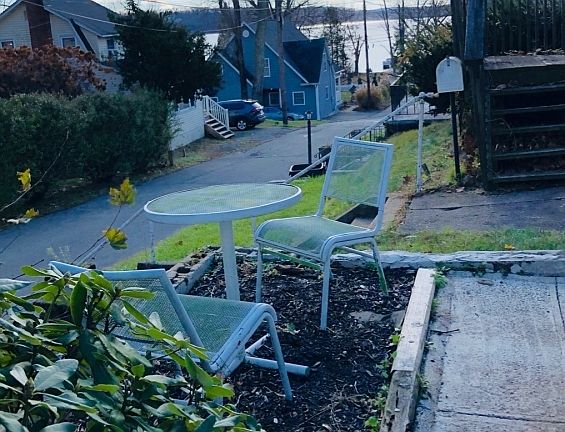 3rd image of 11 Lakeview Ave