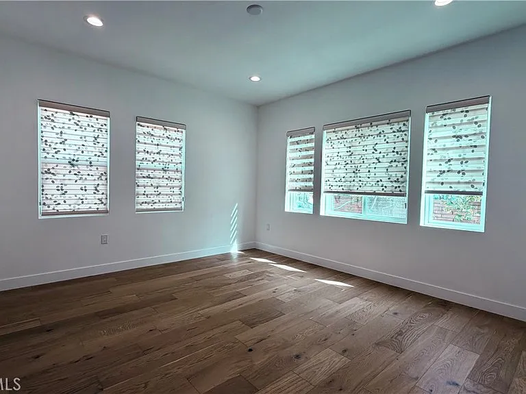 423 S Citrus Ave — Photo 24