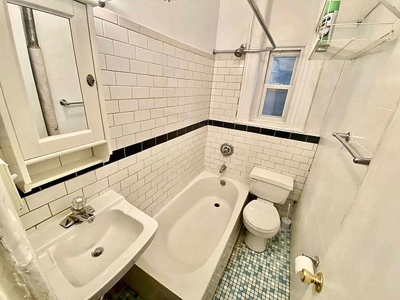 5th image of 375 5th Ave