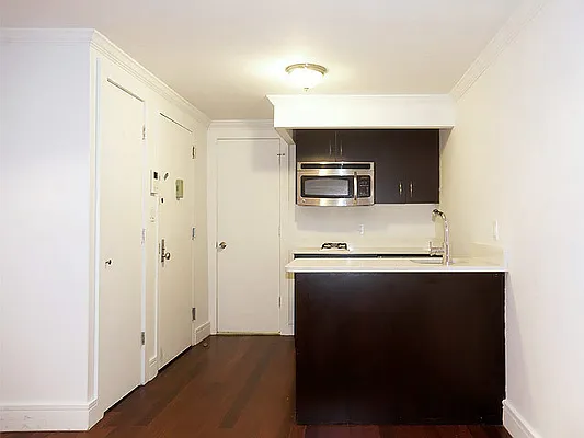 Rented by Compass | media 12