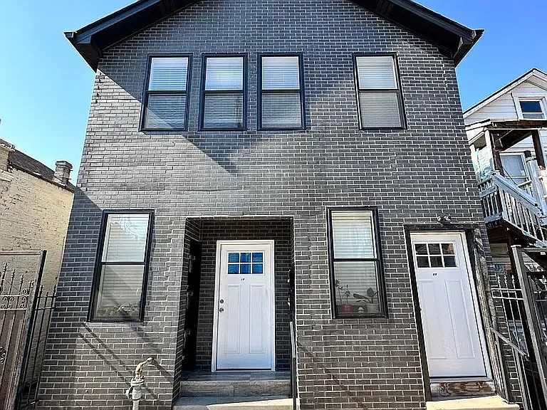 2132 W 18th Pl #1F — Photo 1
