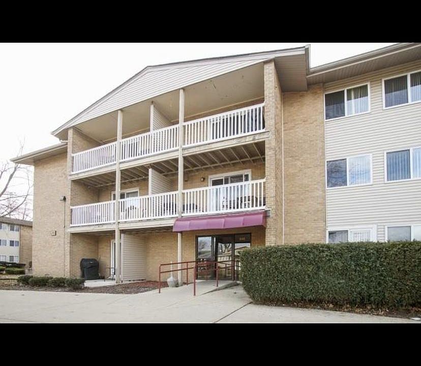 1st image of 940 Beau Dr Unit 306