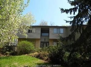 11317 Vale Rd, Oakton, VA 22124