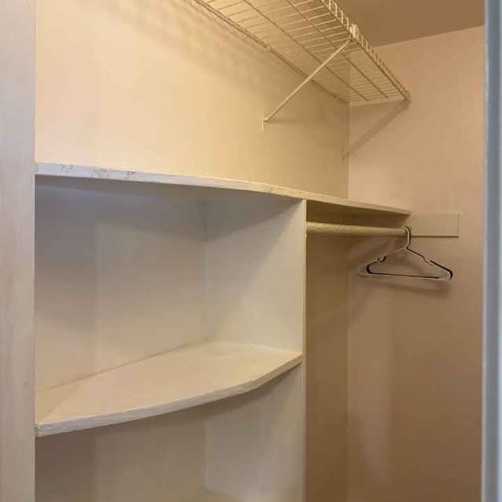 2nd image of 7000 SW 14th St