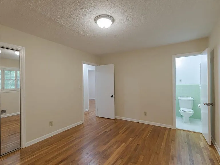 1110 Grimes Bridge Rd — Photo 16